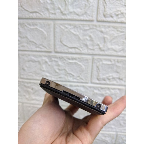 Blackberry 9981 bạc