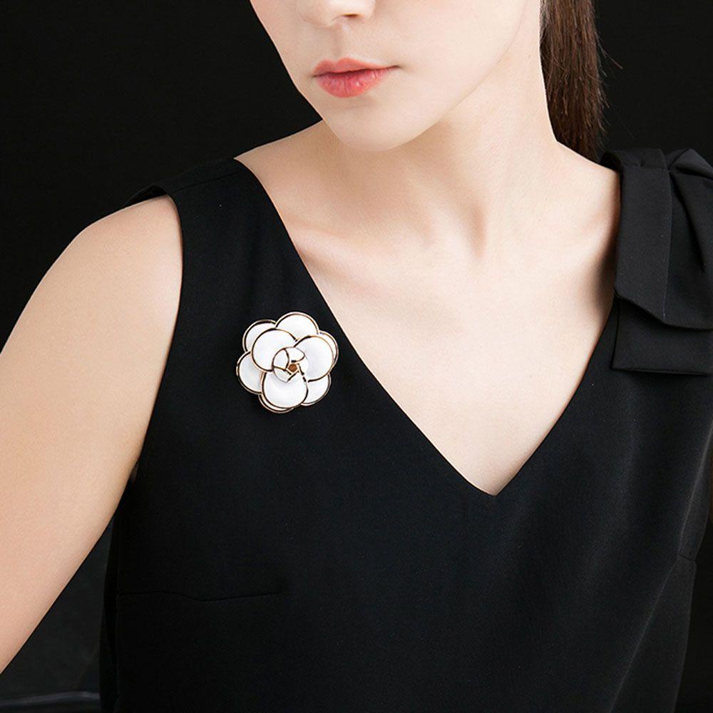 Ghim Cài Áo Hình Hoa Trà Sang Trọng