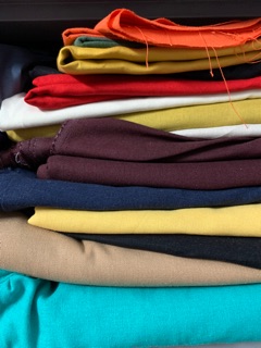 Linen màu đỏ
