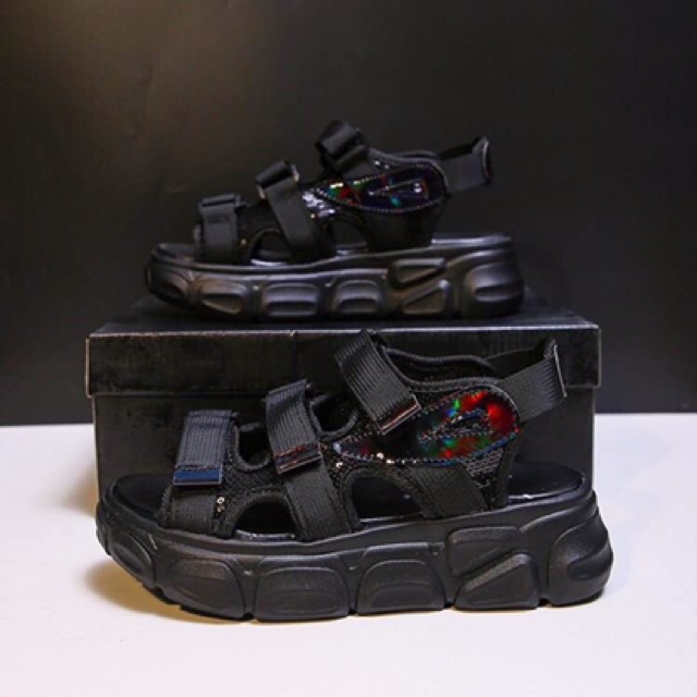 Giày sandal ulzzang đen tuyền cá tính hot nhất 2020