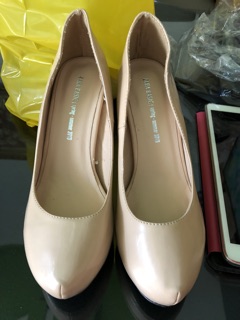 Sale giày Zara Basic màu Nude + đầm
