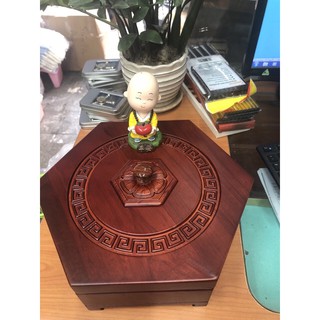 Hộp đựng mứt Gỗ lục giác nắp gỗ.