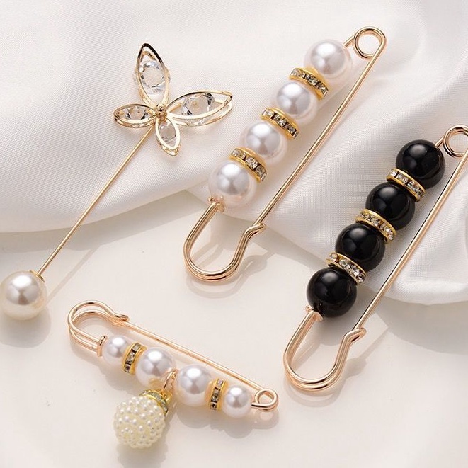 Ghim Cài Quần / Chân Váy Đính Ngọc Trai Nhân Tạo