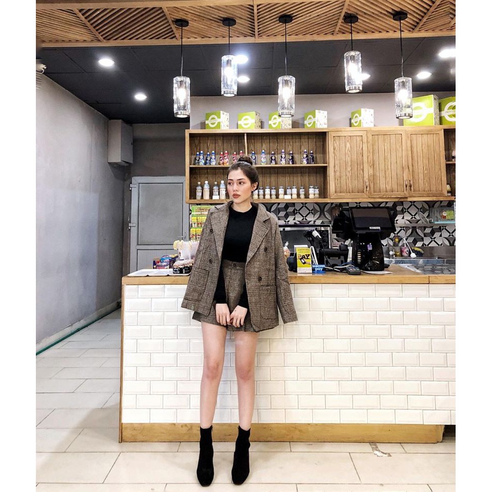 Set 2 món Vest kẻ dạ mix quần sooc xếp ly siêu sang