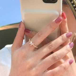 Korean style diamond engagement ring