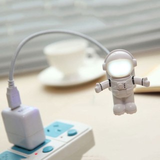 Đèn led phi hành gia cắm cổng usb gắn laptop độc đáo