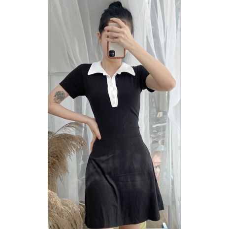 body đen from chữ A có cổ viền trắng | BigBuy360 - bigbuy360.vn