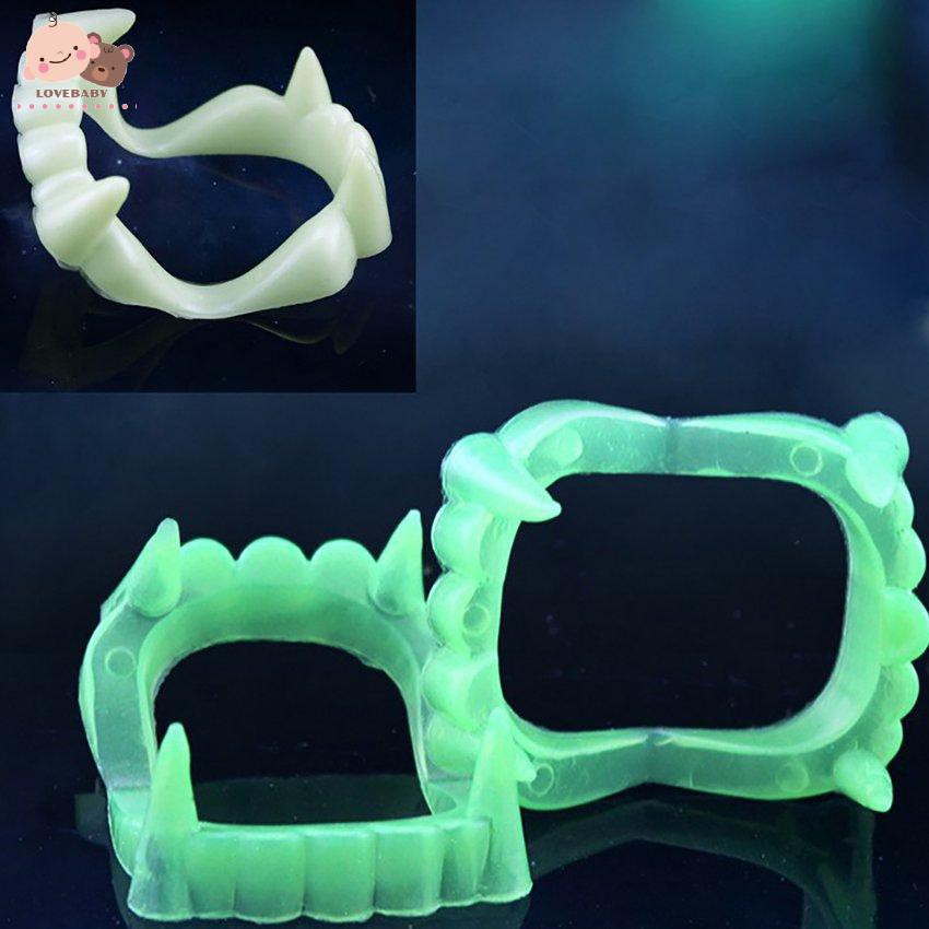 Bộ Răng Nanh giả sử dụng Hóa Trang Ma Cà Rồng