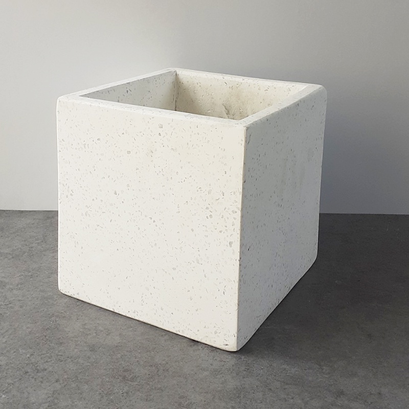 CHẬU TRỒNG CÂY XI MĂNG ĐÁ MÀI VUÔNG 3 KÍCH THƯỚC