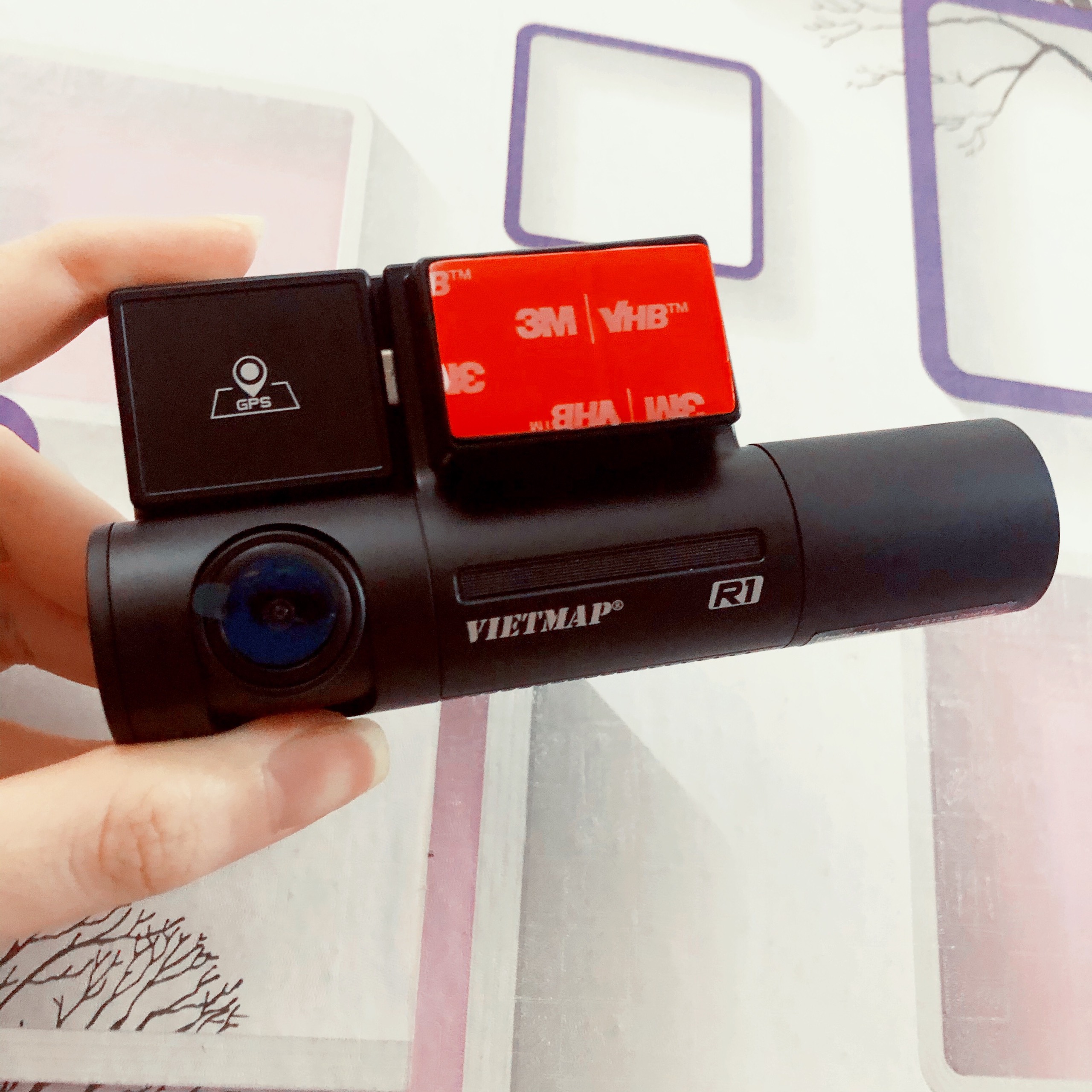 Camera hành trình VIETMAP R1 - Thách thức mọi cung đường - Khuyến mãi thẻ nhớ 32G Vietmap | BigBuy360 - bigbuy360.vn