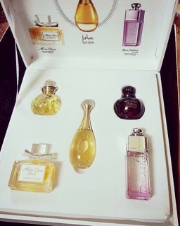 SET NƯỚC HOA MINI DIOR