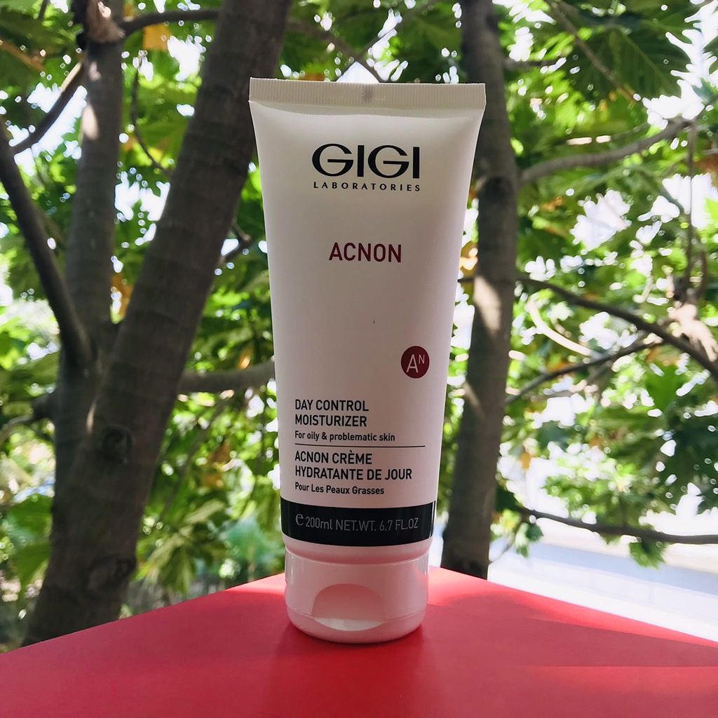Kem dưỡng ngày GiGi ACNON Day Control