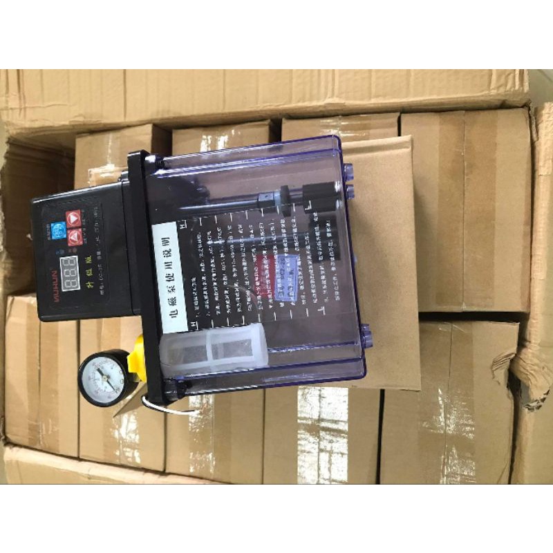 Bình bơm dầu tự động bôi trơn máy CNC 1.8L- 220V sử dụng máy cnc