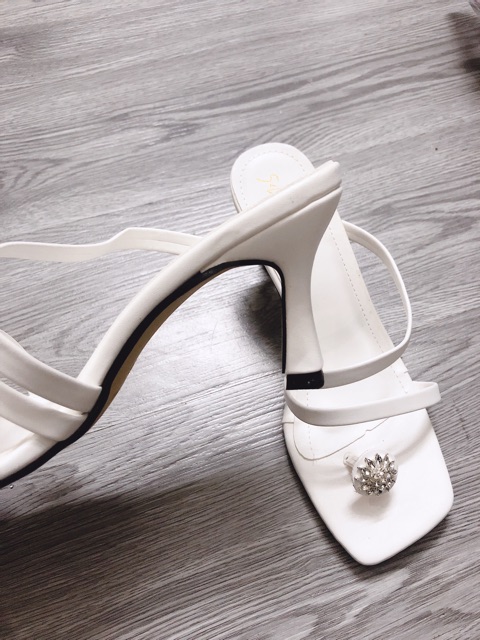 FREESHIP GUỐC NỮ XỎ NGÓN GÓT NHỌN CHẤT ĐẸP AT4