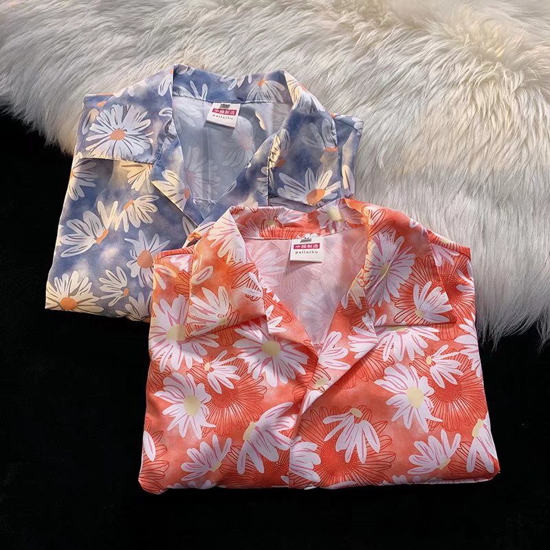 Áo Sơ Mi Đen Tay Ngắn Dáng Rộng In Họa Tiết Hoa Cúc Phong Cách Hàn Quốc Thời Trang Mùa Hè Cho Nam 2022