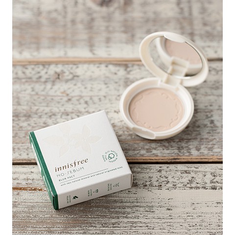 phấn nén innisfree no-sebum blur pact