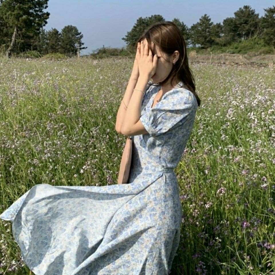 Đầm Chữ A Cổ Chữ V In Họa Tiết Hoa Nhỏ Phong Cách Pháp Thời Trang Mùa Hè Mới Cho Nữ