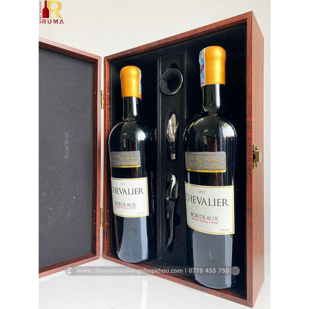 Hộp quà tết rượu vang Pháp Chevalier - Hộp gỗ mặt da kèm phụ kiện