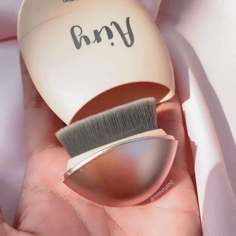 Kem nền Binmei Airy kèm cọ | BigBuy360 - bigbuy360.vn