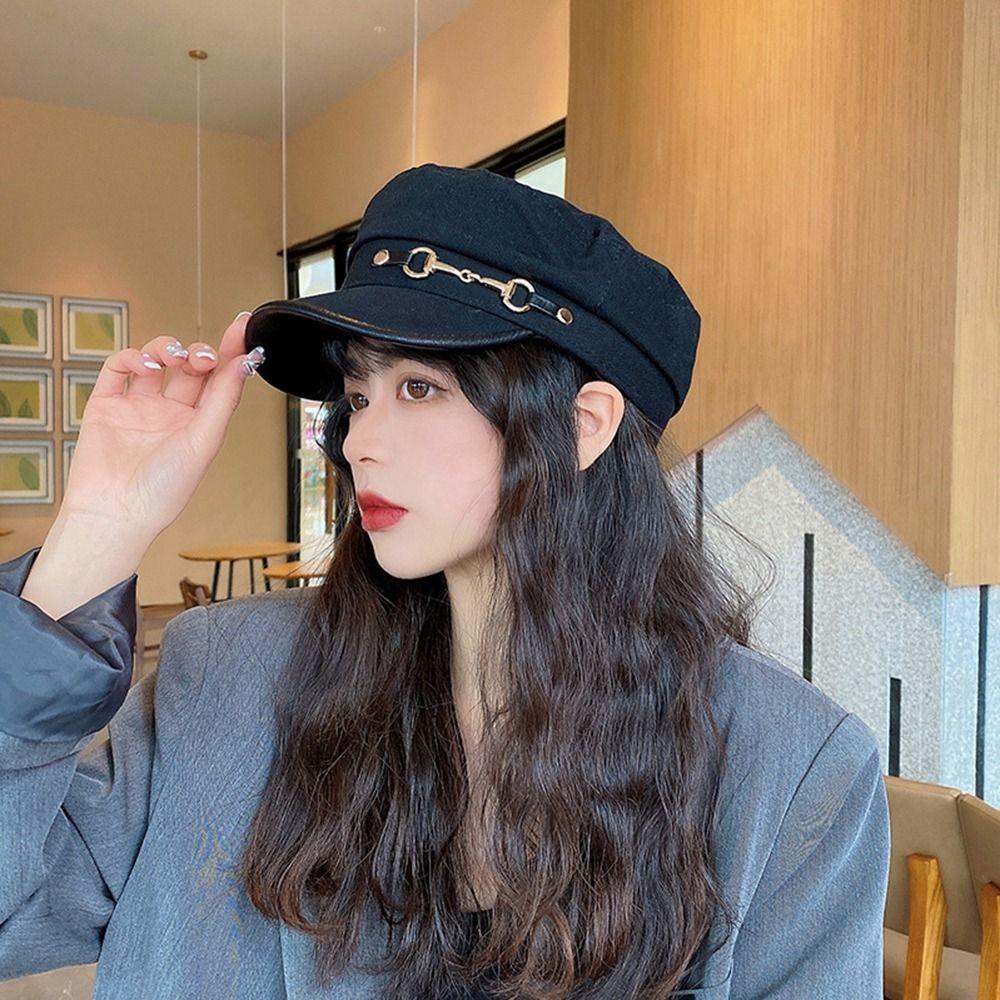Mũ Bát Giác Màu Ngà Phối Khóa Kim Loại Giữ Ấm Mùa Đông Phong Cách Đường Phố Cho Nữ