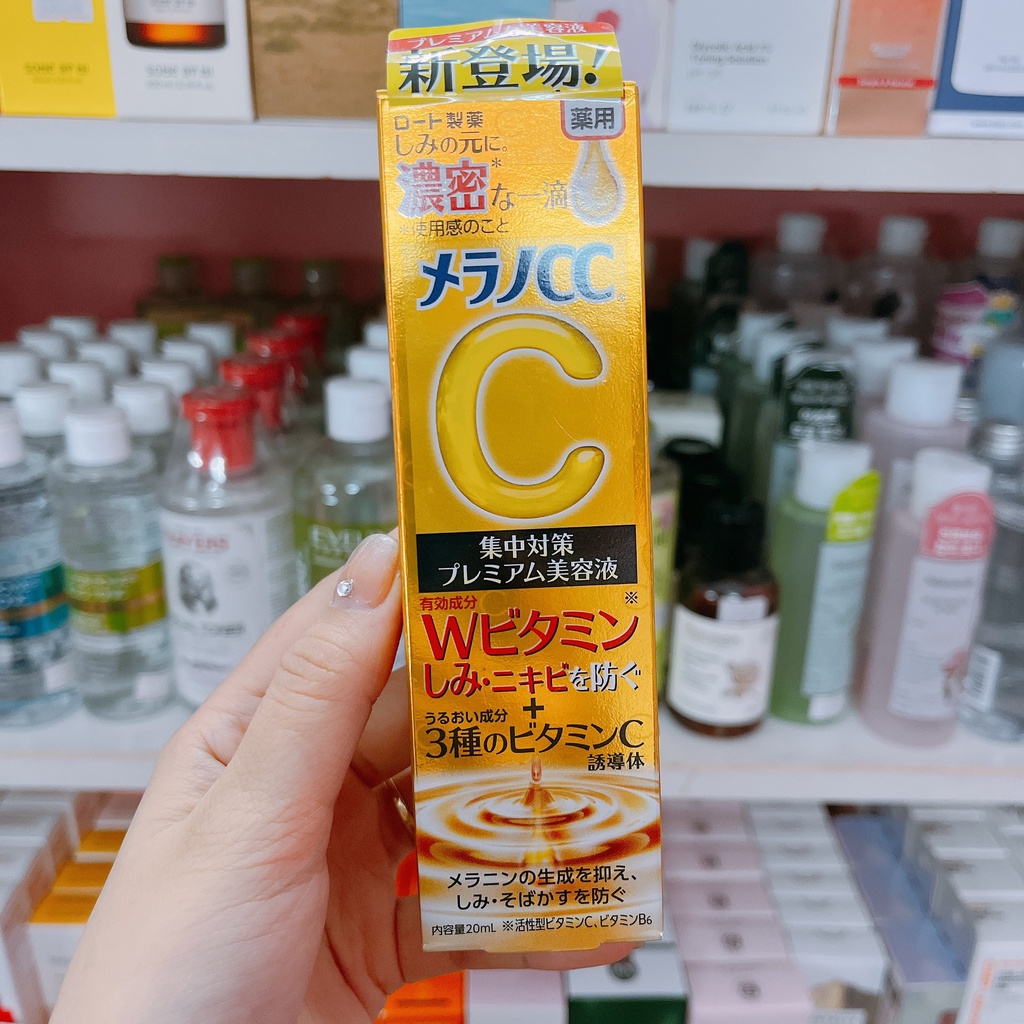 Serum vitamin C Melano CC Rohto