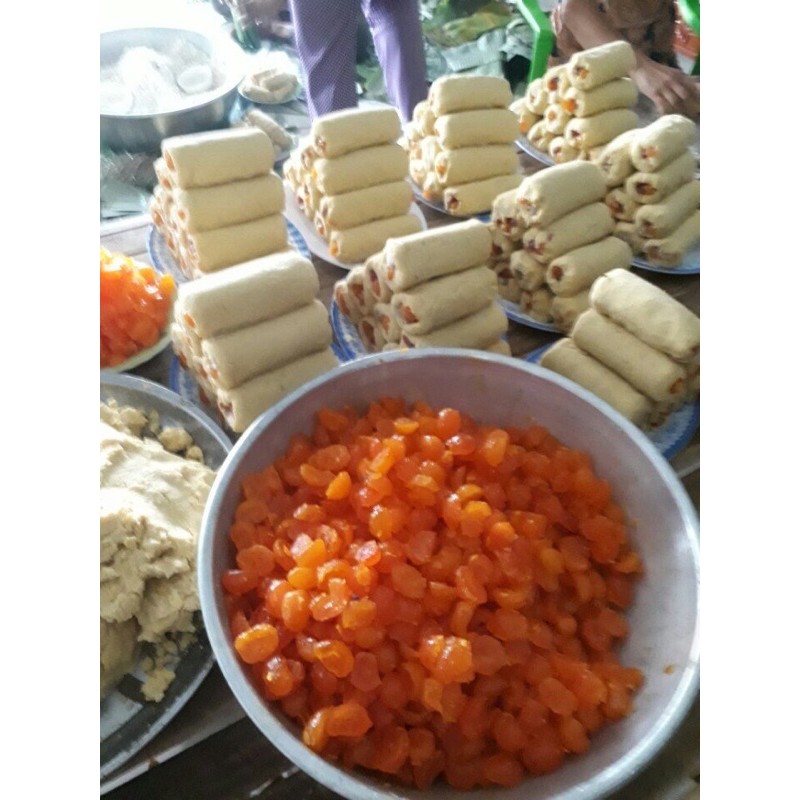 Bánh Tét Trà Cuôn Lá Cẩm 1 Đòn