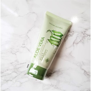 Sữa rửa mặt Nature Republic Soothing & Moisture Aloe Vera Foam Cleanser