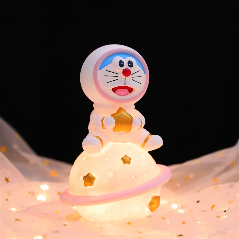 Đèn ngủ, đèn trang trí DORAEMON DOREMON phi hành gia dễ thương cute MON0388 TooYoo