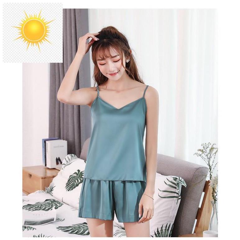 Đồ Ngủ 2 Dây Quần Cộc Ren Xẻ Mặc Nhà Lụa Satin Cao Cấp AMK.10020