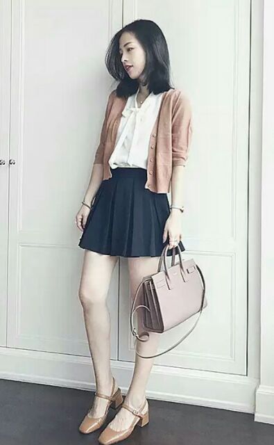 Chân váy xếp ly ngắn có quần đùi bên trong | BigBuy360 - bigbuy360.vn