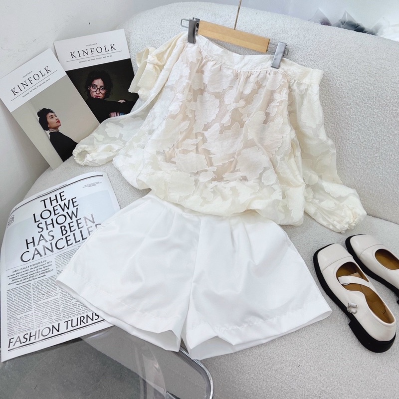 Set áo trễvai hoa tay lỡ cột nơ kèm quần