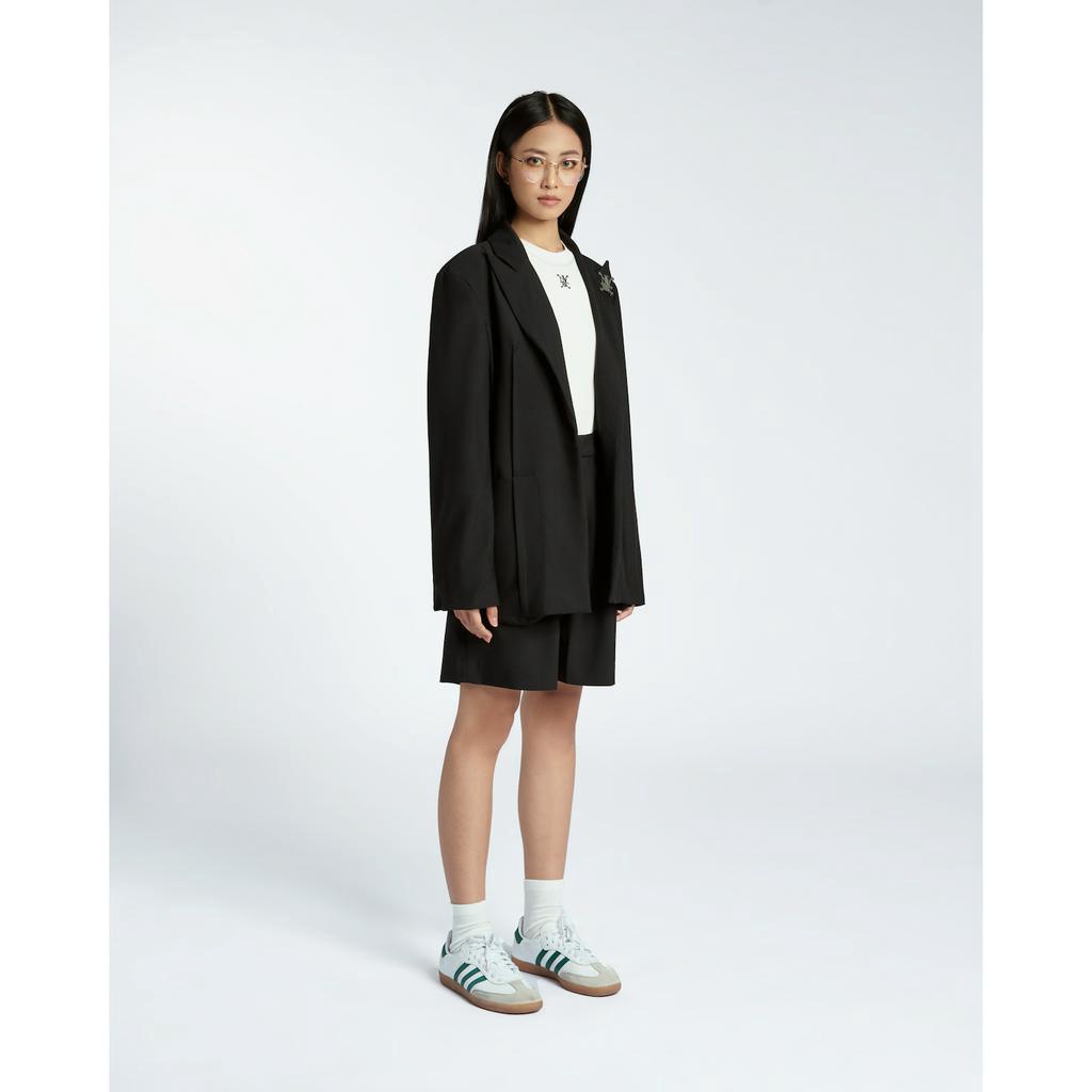 DVRK - Áo Blazer Oversize Màu Đen Kèm Logo Pin Kim Loại PRIVÉ VERY BUSY-DVRK-23SS