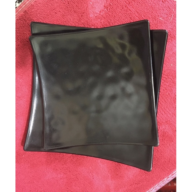 Đĩa nhựa melamine vuông  đen nhấm (kèm ảnh thật)
