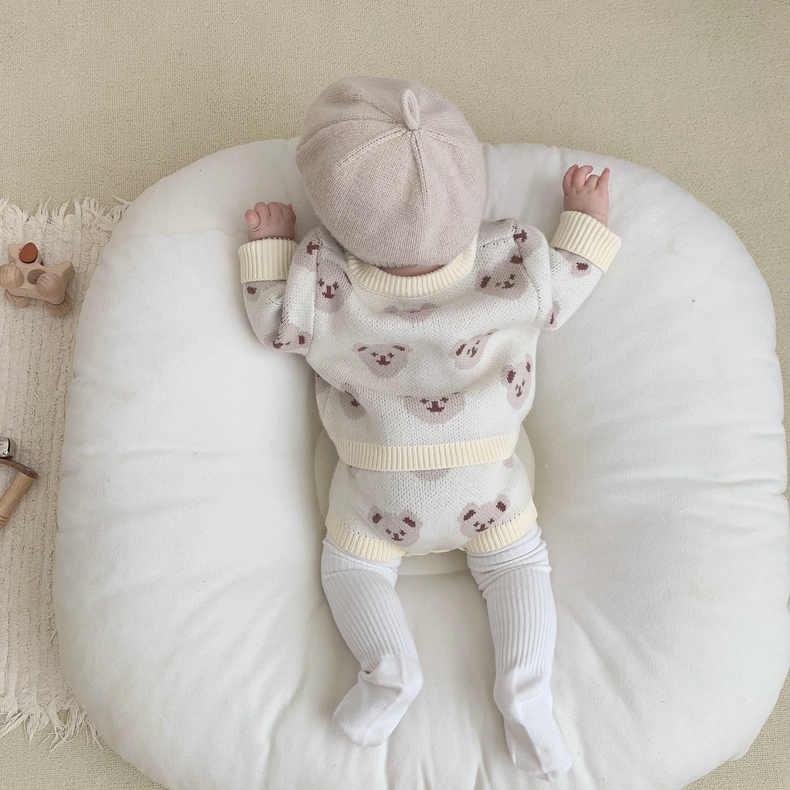 Bộ Áo Liền Quần In Hình Gấu Dễ Thương Cho Trẻ Sơ Sinh