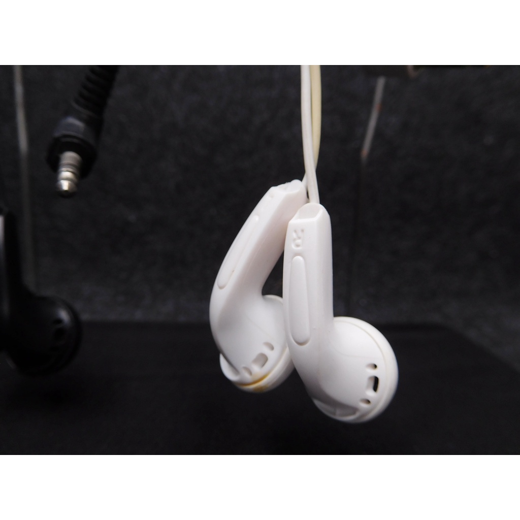 Tai nghe 2nd hand nhập Nhật chất âm hay, bass sôi động.