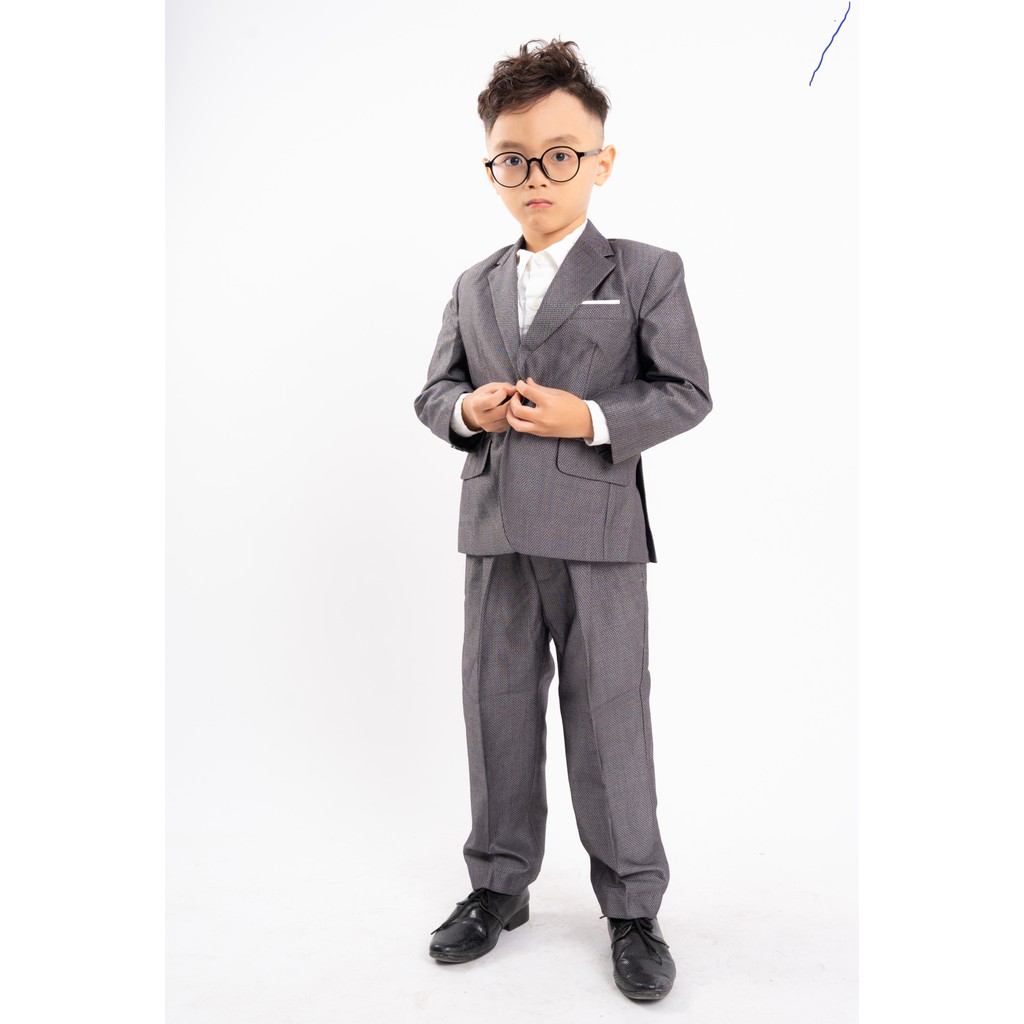 Bộ vest bé trai màu ghi : giá 390k đến 570k giảm 50% còn 195k đến 255k