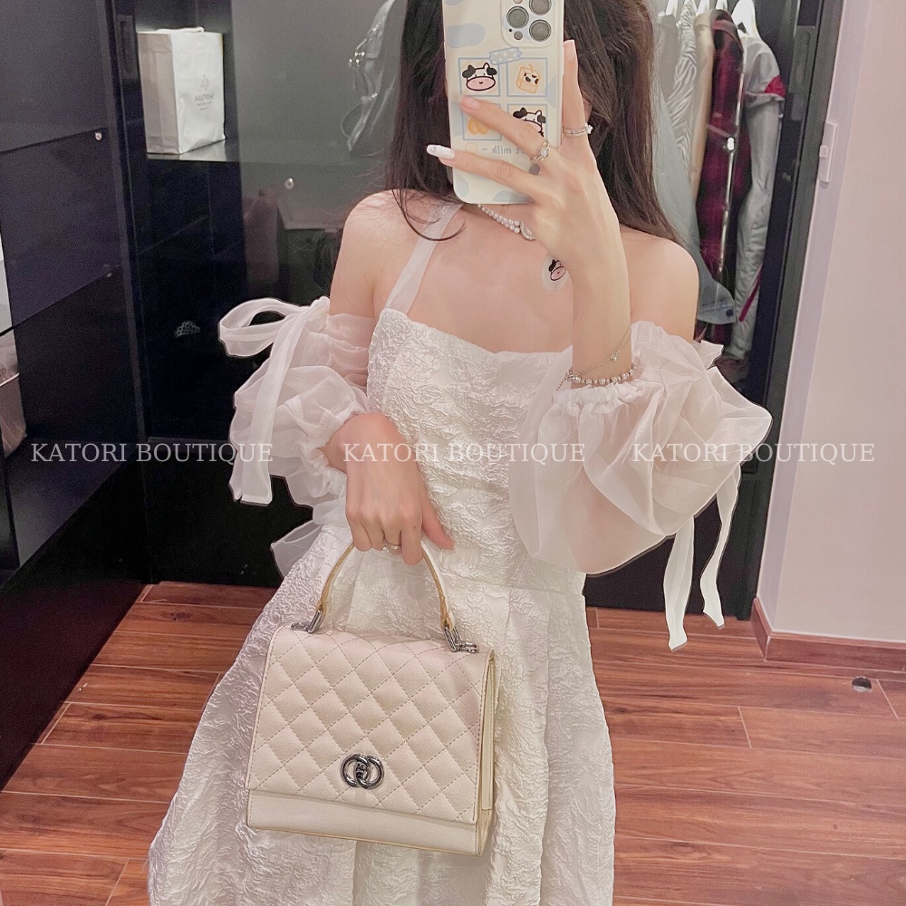 Đầm Gấm Hoa Nối Cổ Yếm Phối Tay Voan Rớt Nơ Lưng + Có Kèm Buộc Tóc Nơ