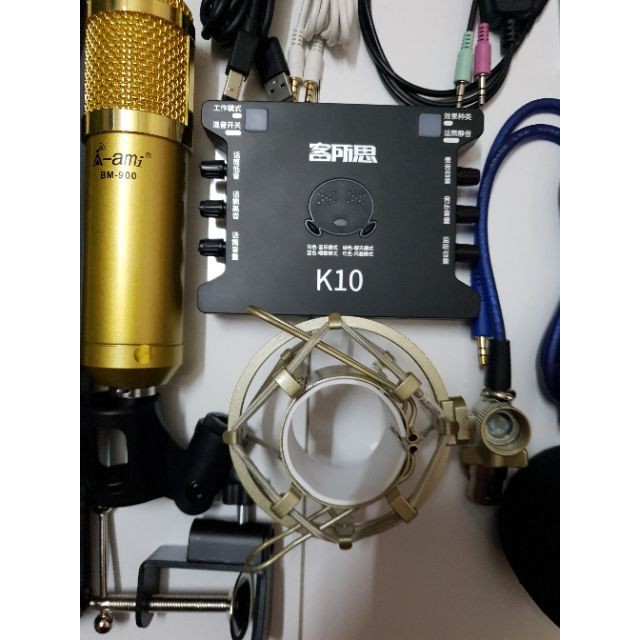 COMBO THU ÂM LIVE STREAM MÍC AMI BM900 SOUND CARD K10,DÂY LIVE MA2,CHÂN KẸP TẶNG KÈM TAI NGHE AKG BH 6 THÁNG ĐỔI MỚI