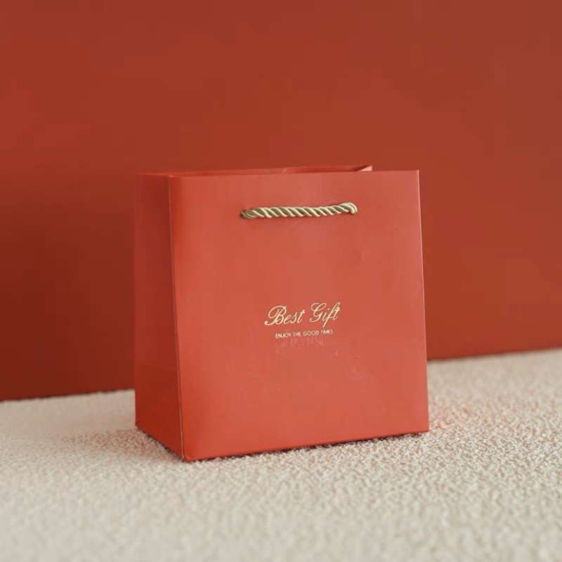 Túi giấy đỏ Best Gift đựng quà tặng