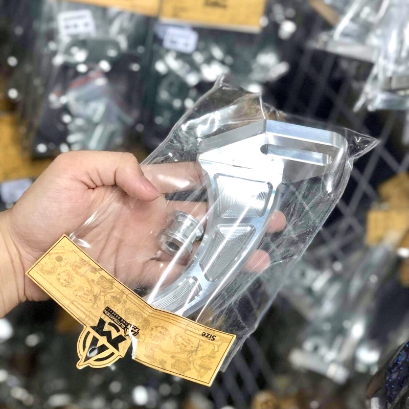 Pass Pát giữ má đùm CNC Ex135 , Ex150 . Tặng kèm cục canh