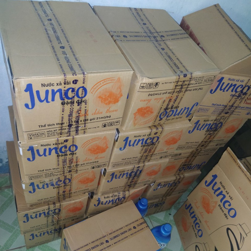 1 thùng nước xả vải Junco đậm đặc (30 dây x 10 gói x 21ml)