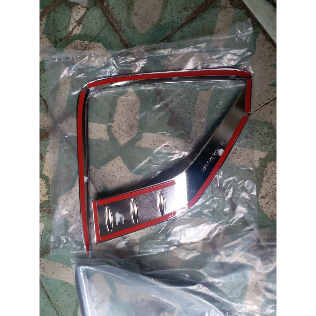 Bộ ốp viền đèn pha mạ crom xe Mitsubishi Xpander 2018-2021( trừ bản Cross)