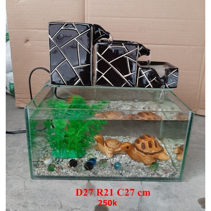 Bể cá mini kết hợp thác nước phong thủy để bàn rất đẹp