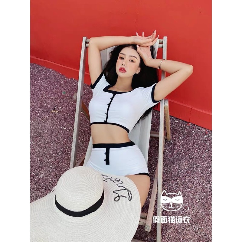 Bikini 2 mảnh uzzlang hàn quốc 2021 trắng viền đen cộc tay