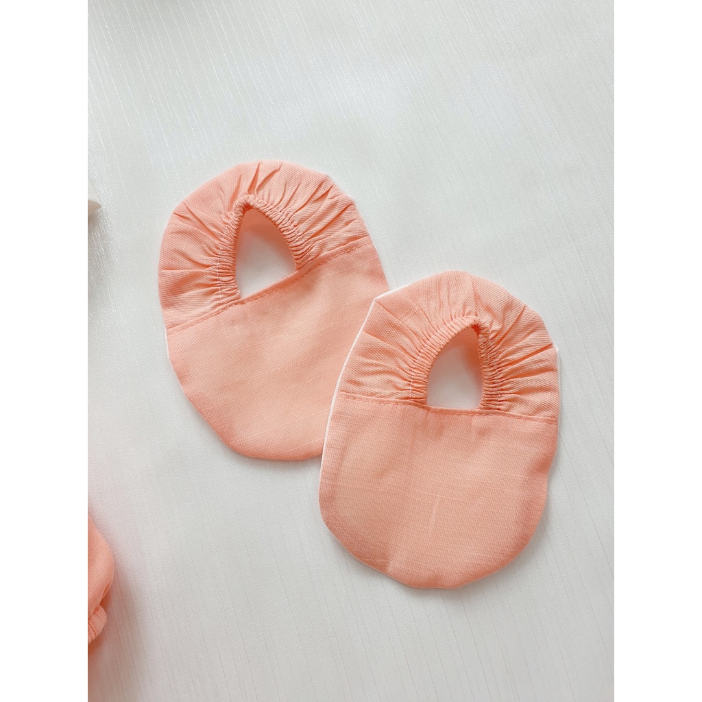 Body yếm cho bé gái sơ sinh Chất đũi lạnh Size từ 0 đến 24 tháng Tặng kèm nón và giày vải Nina Kids Boutique