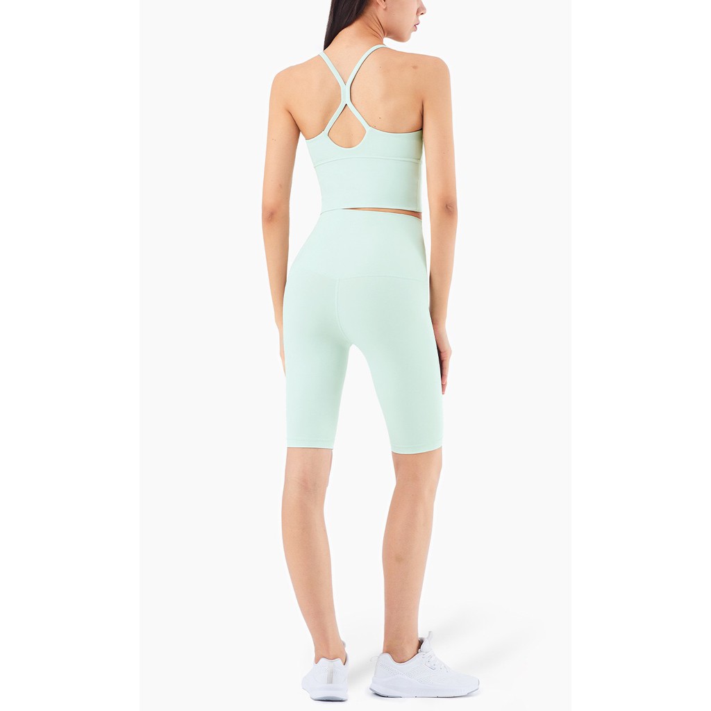 Quần Short Lưng Cao Cho Nữ Mặc Khi Tập Thể Thao