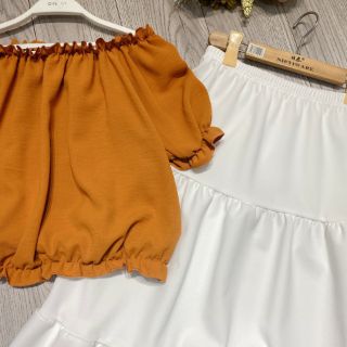Set váy maxi và áo trễ vai