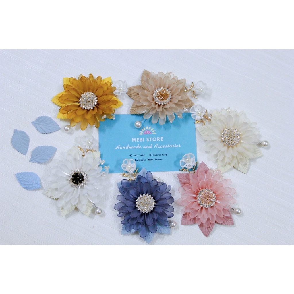 Ảnh thật- Hoa cài áo handmade mẫu hoa cúc voan mix phụ kiện siêu sang nhiều màu (NOBOX)