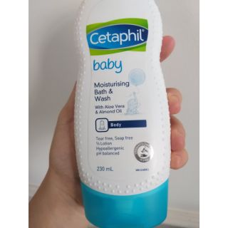 Sữa tắm dưỡng ẩm da cho bé celtphil baby 230ml
