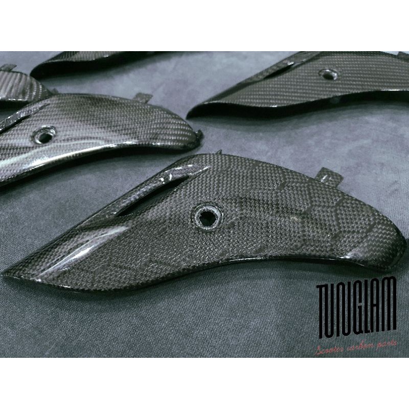 Ốp che phuộc Carbon 100% đúc cho Vespa Sprint/Primavera/Vespa LX